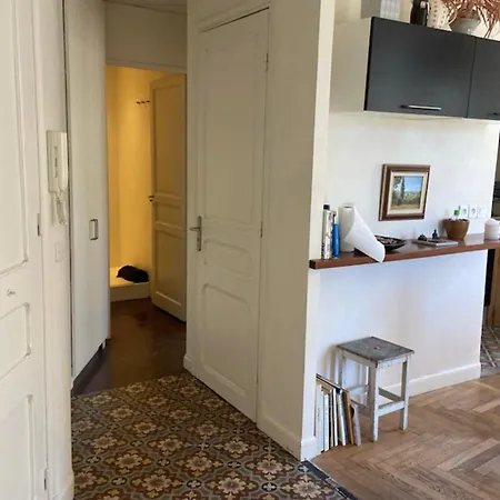 Apartment 56m With Balcony In Rotunda Near The Sea Nice