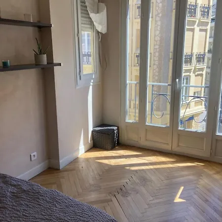 Apartment 56m With Balcony In Rotunda Near The Sea Nice